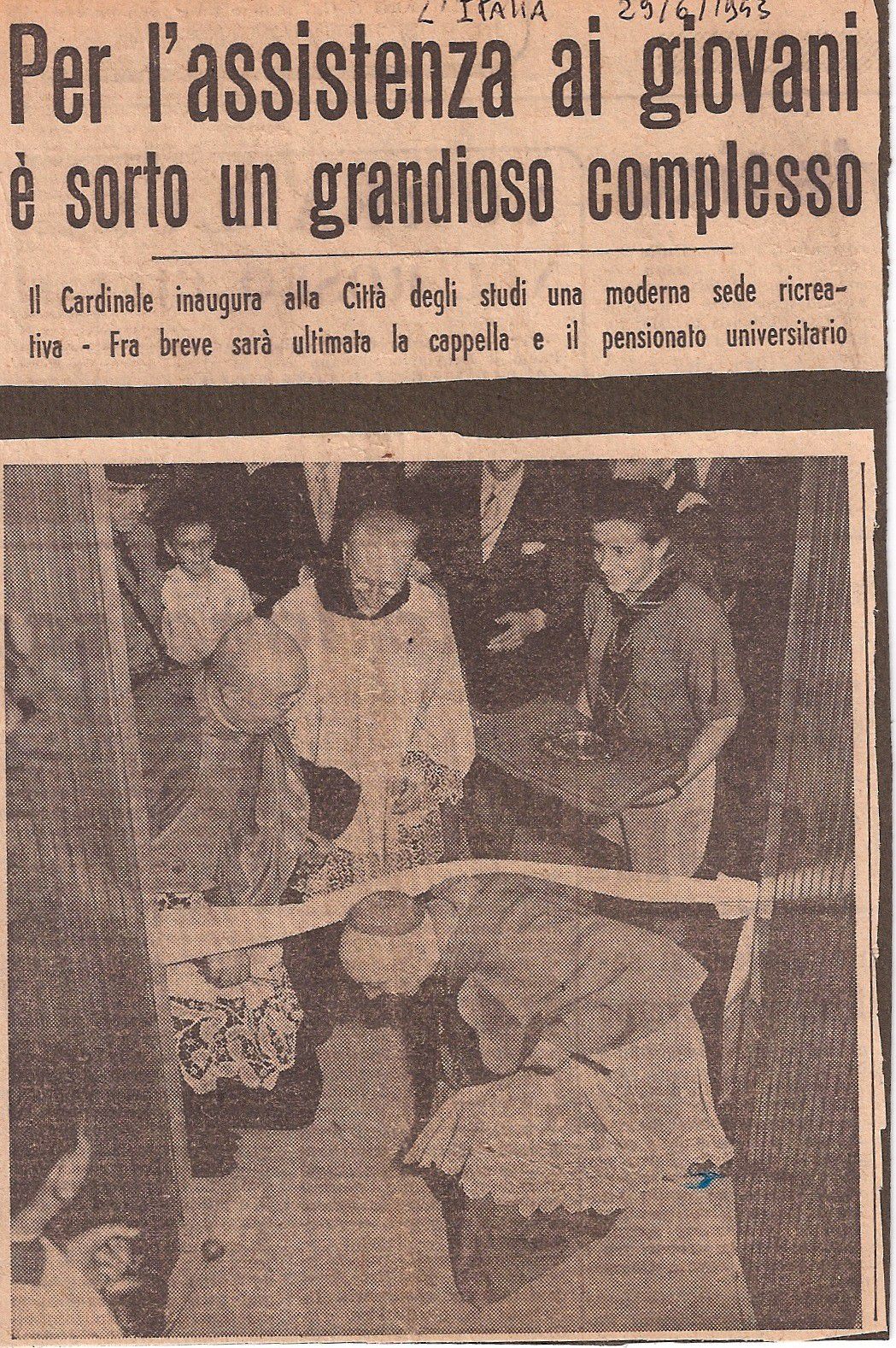 Pagina di un giornale locale che riporta l’apertura da part del Cardinale Schuster della casa dello studente a Milano.